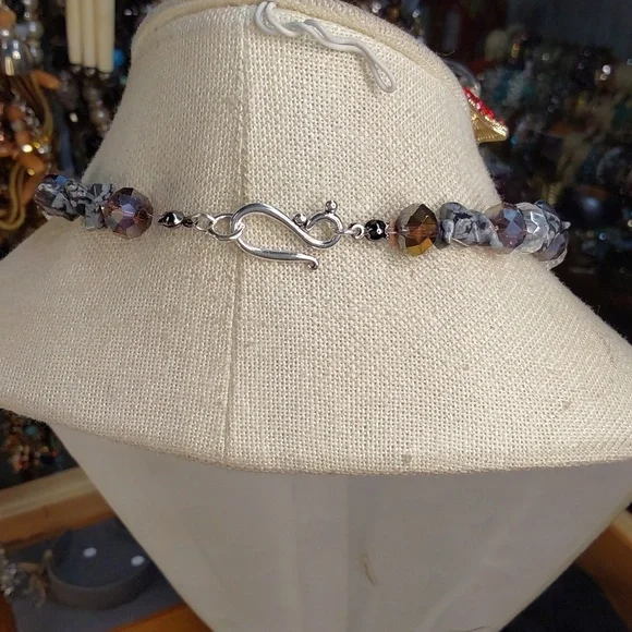 Artisan necklace with over a 100 + carat tot wght amethyst, Glass and crystal - Picture 3 of 3